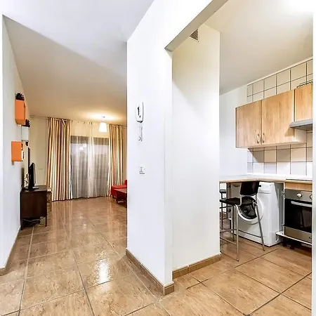 Golf 17agu10 Apartment *